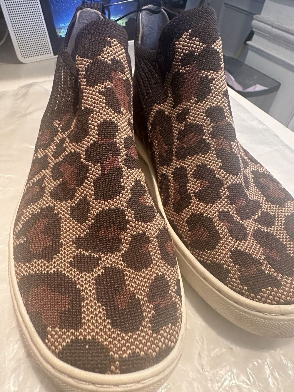 Rothys W6 The Chelsea Boots Wildcat Slip On Brown Cheetah Leopard Knit Shoe
